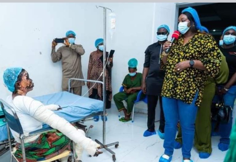 Picsart_24-10-22_23-42-48-242